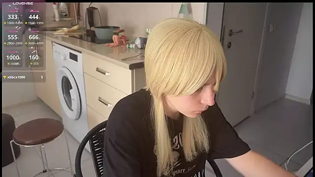 ShiroiFubuki online show from October 4, 11:01 am