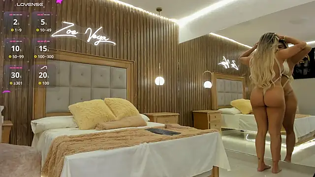 Snapshot of Zoevegass chatting on October 21, 4:50 pm Zoevegass online show from October 21, 4:50 pm