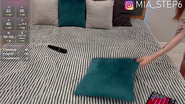 mia stephan online show from January 24, 4:59 am