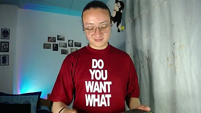 Snapshot of monkeywillwhite chatting on February 15, 7:51 am monkeywillwhite online show from February 15, 7:51 am