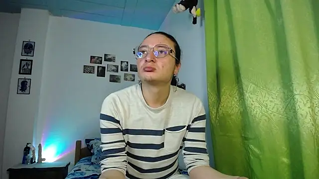 monkeywillwhite online show from November 6, 2:04 am