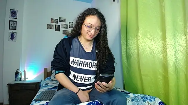 monkeywillwhite online show from November 4, 2:04 am