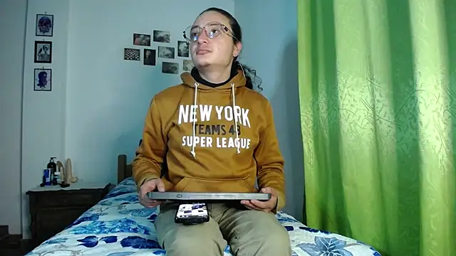 monkeywillwhite online show from November 14, 5:11 am