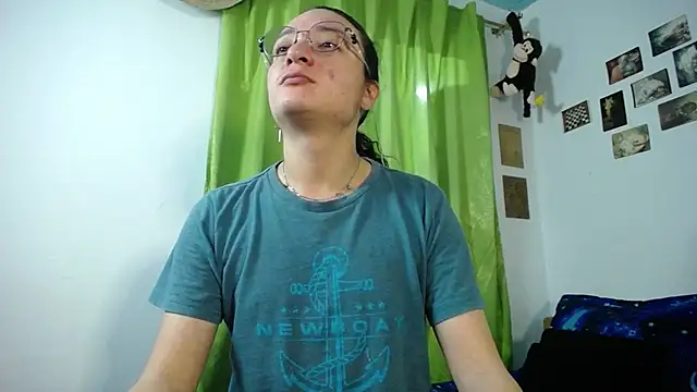 monkeywillwhite online show from October 24, 2:21 am