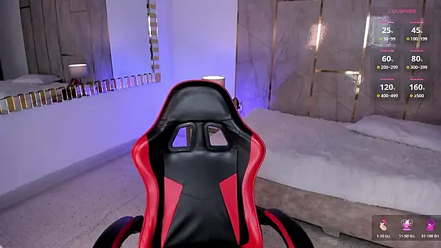 Jiggly   online show from March 12, 5:13 am