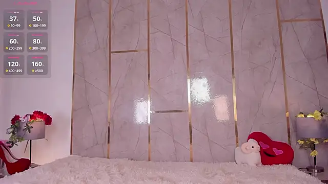 Snapshot of Jiggly__ chatting on February 1, 5:49 am Jiggly online show from February 1, 5:49 am