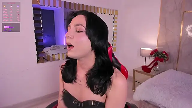 Jiggly   online show from June 3, 5:19 am
