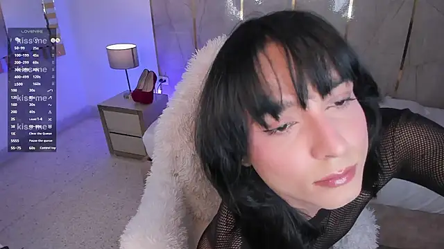 Jiggly   online show from March 27, 5:27 am