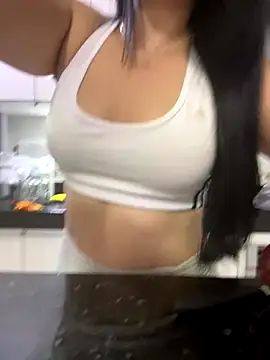 Snapshot of lupyta20 chatting on December 15, 1:06 pm lupyta20 online show from December 15, 1:06 pm