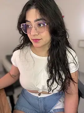 Lia flowers online show from February 9, 11:14 pm