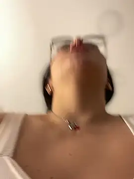 Lia flowers online show from March 1, 1:11 am