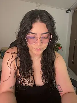 Lia flowers online show from February 5, 11:11 pm