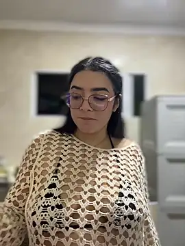 Lia flowers online show from February 28, 5:26 am