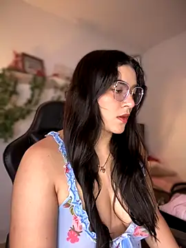 Lia flowers online show from September 14, 12:55 am
