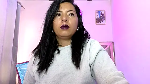 Snapshot of Mariana_collins99 chatting on October 5, 5:14 pm Mariana collins99 online show from October 5, 5:14 pm