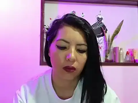 Snapshot of Mariana_collins99 chatting on March 12, 5:02 am Mariana collins99 online show from March 12, 5:02 am