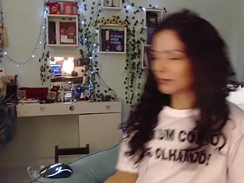 Snapshot of BeellyDance chatting on September 12, 5:45 pm BeellyDance online show from September 12, 5:45 pm