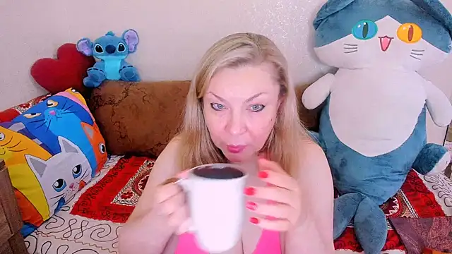 Snapshot of KerryBlareX chatting on April 21, 10:33 am KerryBlareX online show from April 21, 10:33 am