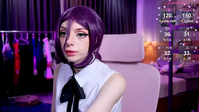 HolliWould  online show from February 10, 11:42 am