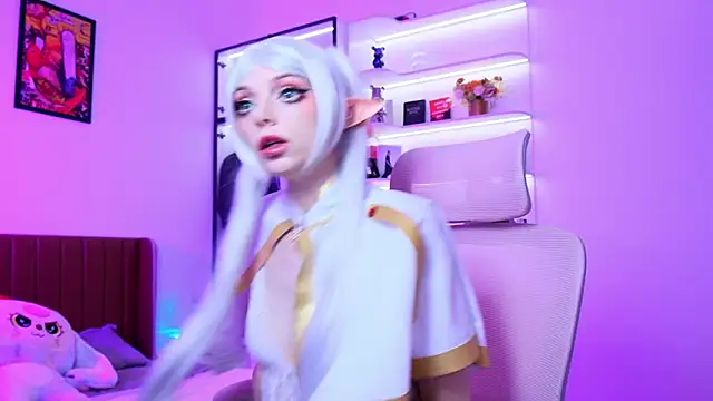 HolliWould  online show from March 18, 11:16 pm