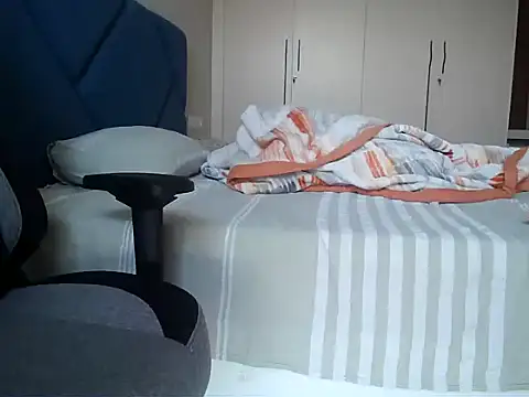 insanefreak69 online show from February 17, 2:09 am