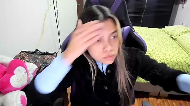 LuisaReyes 2911 online show from October 18, 2:13 am