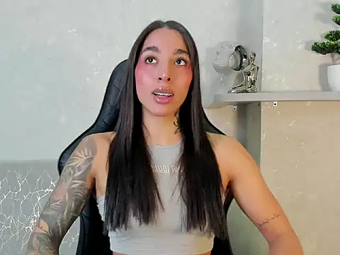 KAYLA BATISTA online show from July 29, 12:10 am