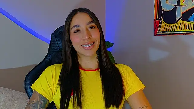 KAYLA BATISTA online show from June 25, 11:10 pm