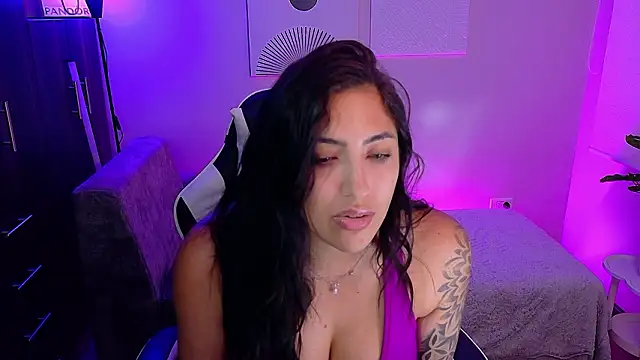 a belladanger online show from February 19, 6:27 pm