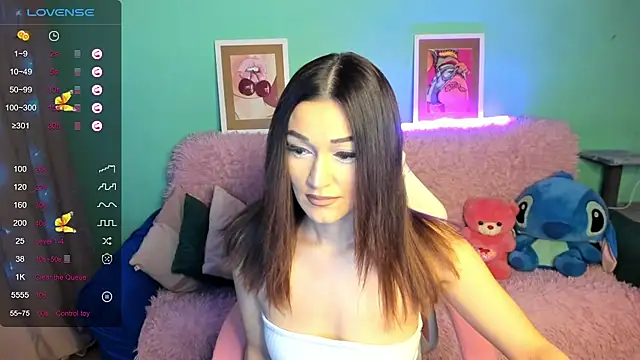 Snapshot of Queen_baby chatting on March 11, 12:37 am Queen baby online show from March 11, 12:37 am
