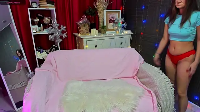 Snapshot of Queen_baby chatting on December 7, 1:41 am Queen baby online show from December 7, 1:41 am