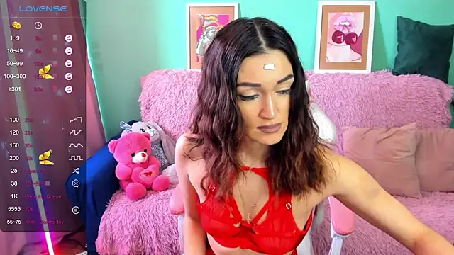 Snapshot of Queen_baby chatting on March 21, 8:52 am Queen baby online show from March 21, 8:52 am