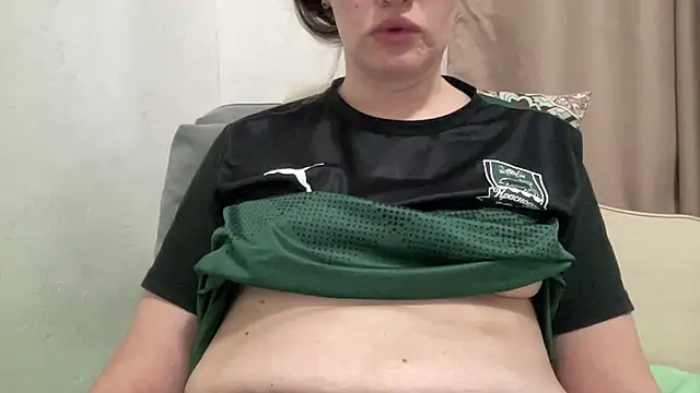 Snapshot of vanessa4you chatting on October 14, 4:13 am vanessa4you online show from October 14, 4:13 am