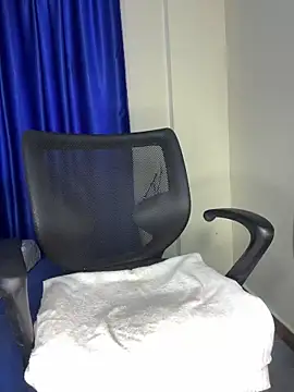 sweetestval online show from November 9, 8:07 am