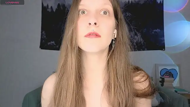 SolarAlice online show from March 5, 4:36 pm