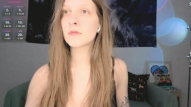 SolarAlice online show from February 24, 5:14 pm