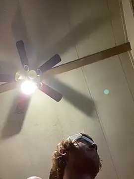 hottestcouplevaa online show from December 29, 5:42 am