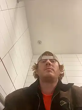 hottestcouplevaa online show from December 3, 3:48 am