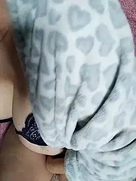 lindaledi2 online show from April 3, 3:24 am