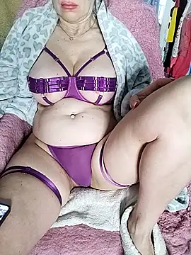 lindaledi2 online show from March 28, 3:18 am