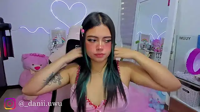 CuteDani  online show from March 10, 2:54 pm