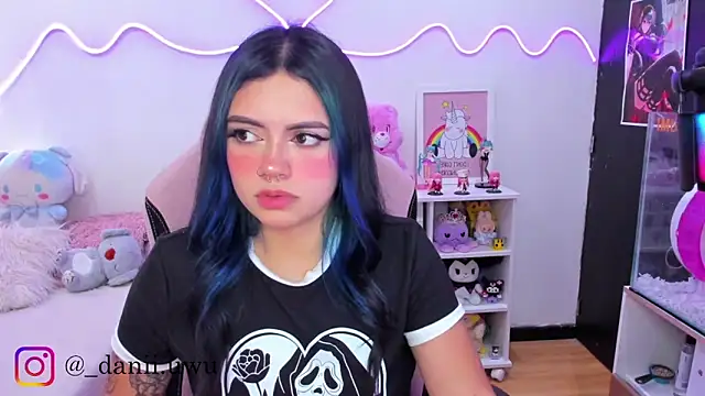 CuteDani  online show from September 10, 9:03 pm