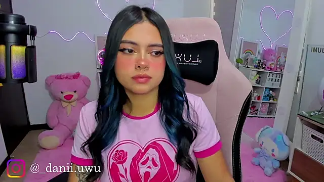 CuteDani  online show from March 24, 3:23 pm
