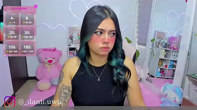 CuteDani  online show from March 18, 2:08 pm
