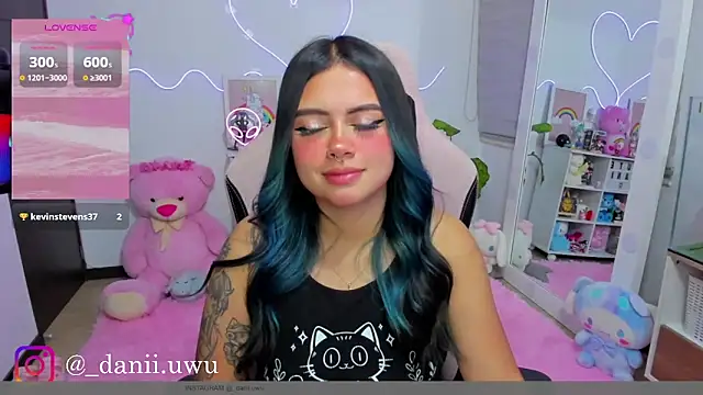 CuteDani  online show from March 16, 4:09 am