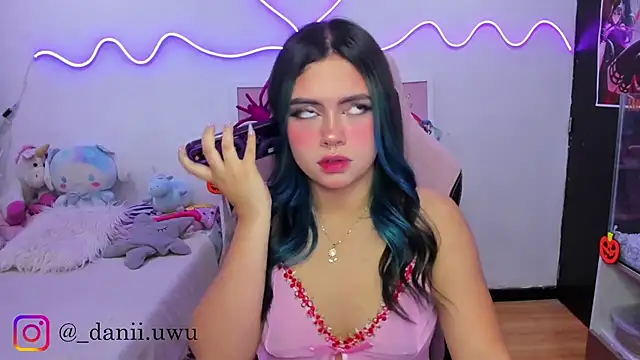 CuteDani  online show from October 11, 9:54 am