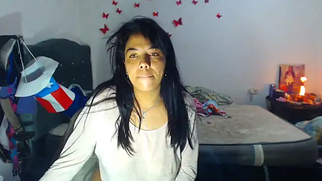 Snapshot of AmaraRoberts420 chatting on October 5, 7:04 pm AmaraRoberts420 online show from October 5, 7:04 pm