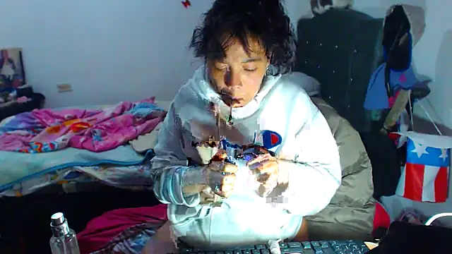 Snapshot of AmaraRoberts420 chatting on October 8, 4:29 pm AmaraRoberts420 online show from October 8, 4:29 pm