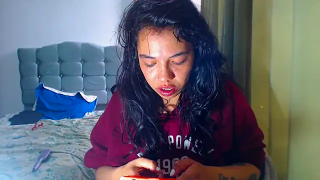 AmaraRoberts420 online show from January 11, 5:20 pm