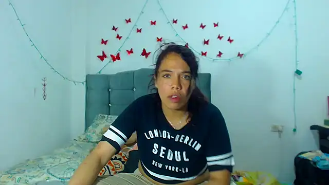 Snapshot of AmaraRoberts420 chatting on January 30, 12:50 am AmaraRoberts420 online show from January 30, 12:50 am